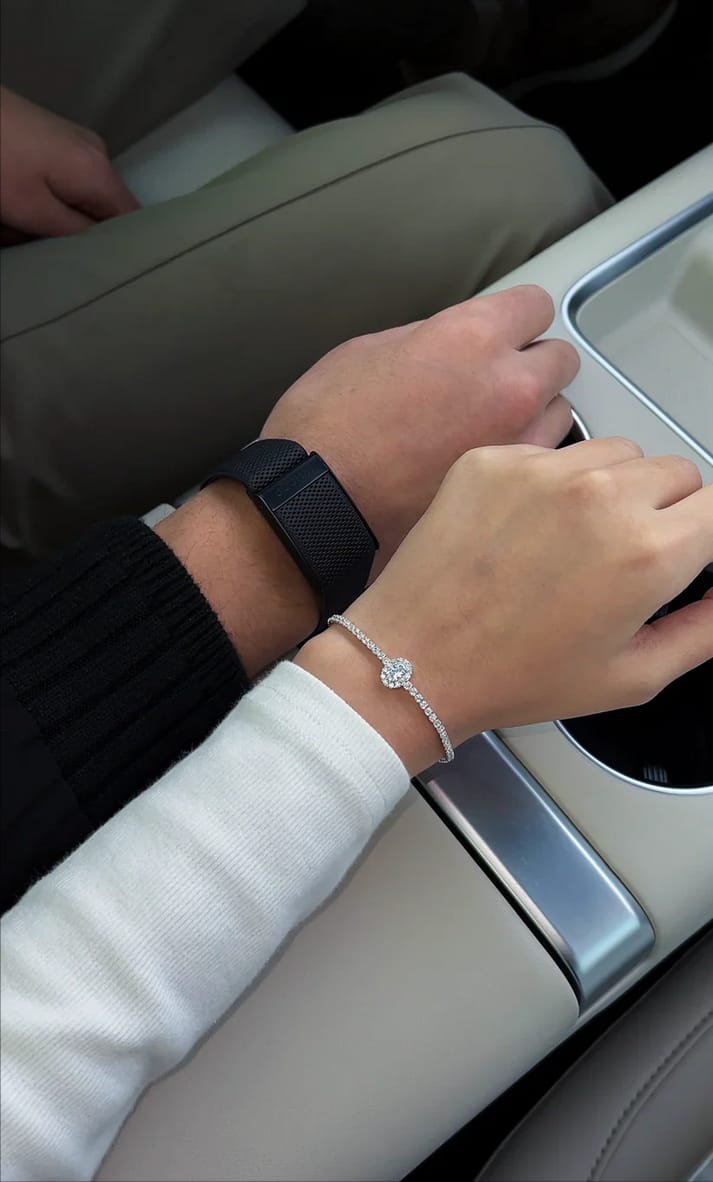 Sparkle Heart Link Bracelet - Signature Edition 💖