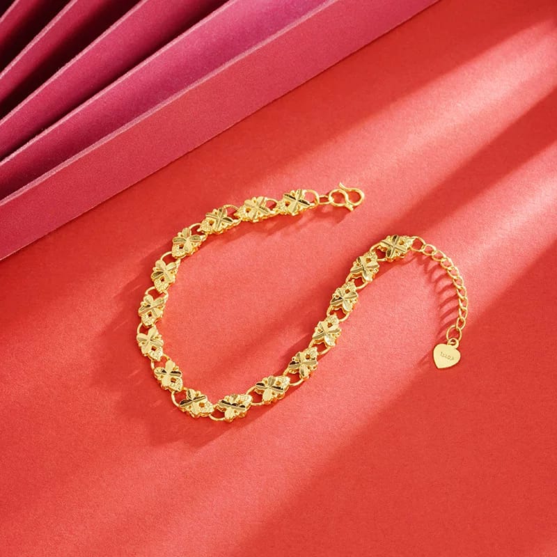 bracelet Shimmering Lucky Clover Heart Bracelet -  Luxury Charm